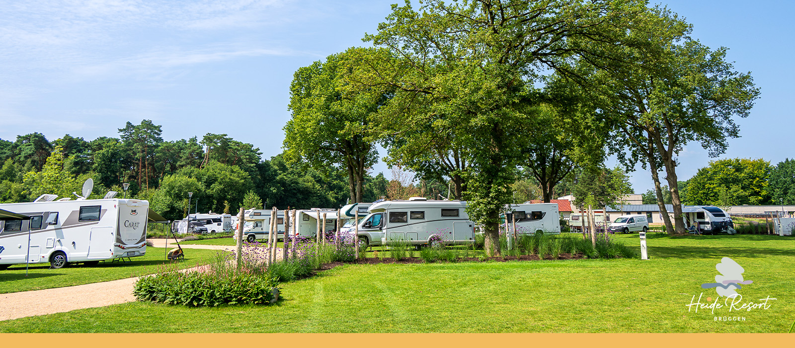 Großzügiger Stellplatz für Wohnmobile auf unserem Campingplatz Brüggen – ideal für einen Urlaub am Niederrhein.
