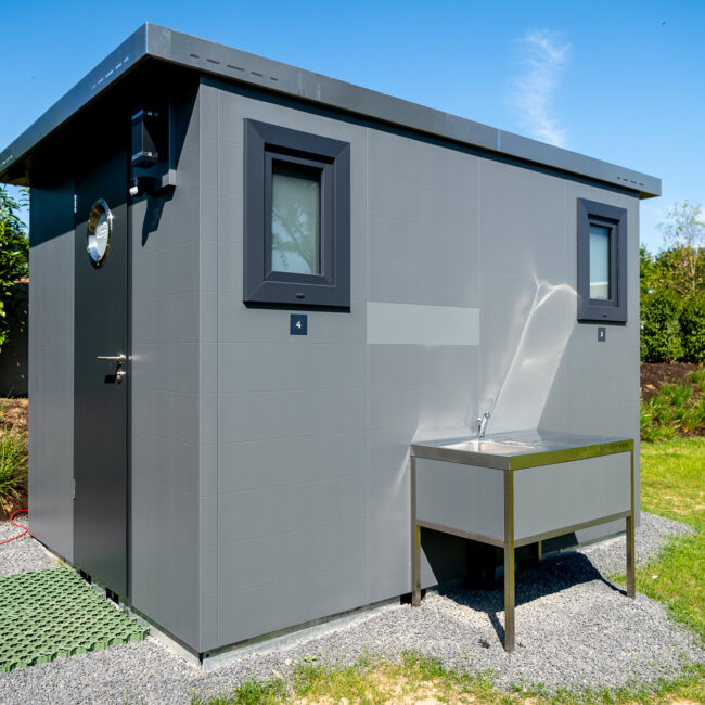 Voll ausgestattete Parzellen für komfortables Camping in Brüggen mit direktem Anschluss am Platz.