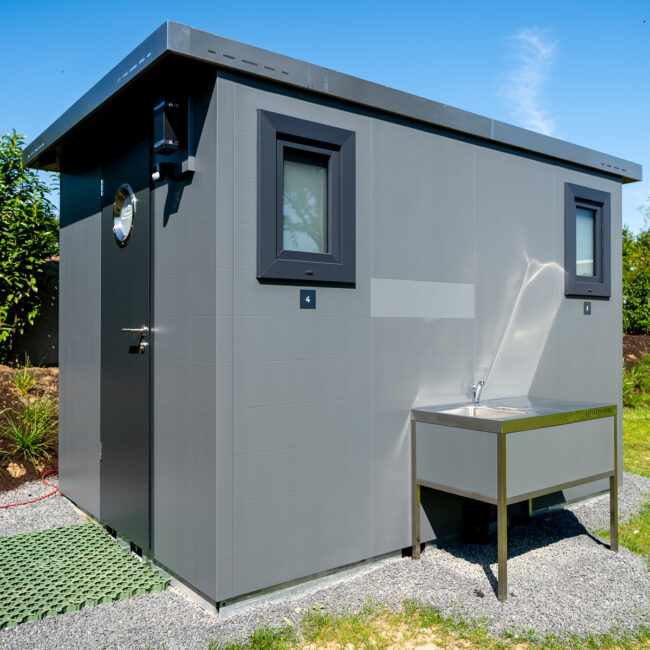 Praktische Service-Stationen für Wohnmobile auf unserem Camping Platz am Niederrhein.